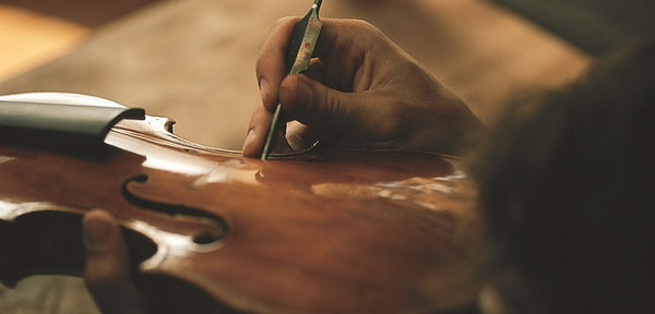 The place of the luthier in the digital age